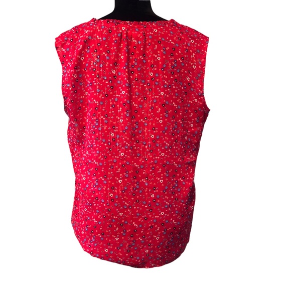 Westport Red Floral Pleated Front Blouse size Large - Picture 8 of 8